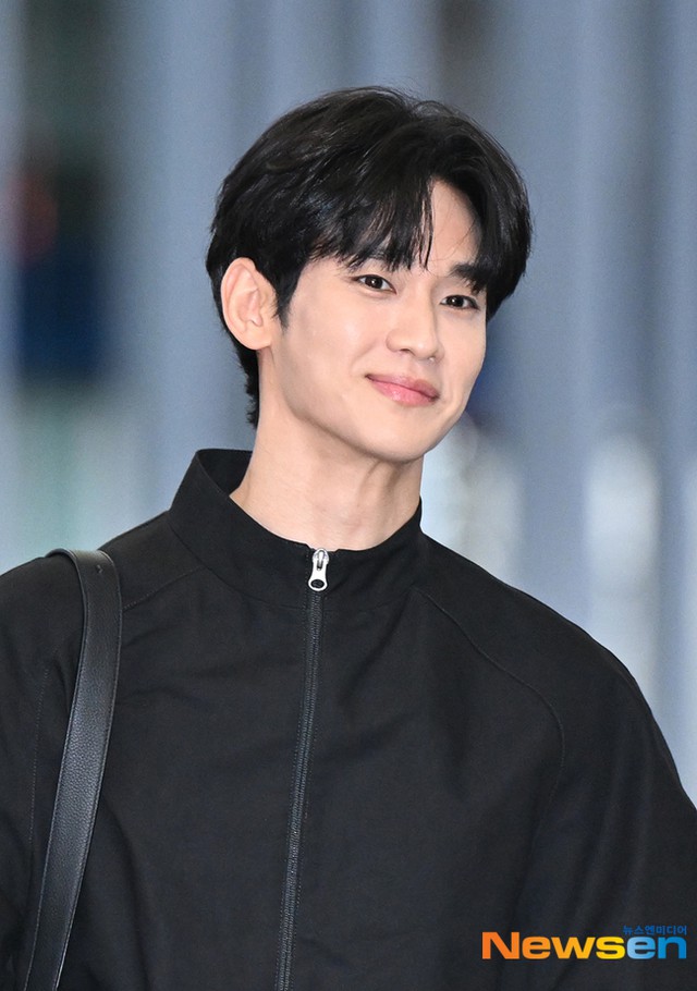Sự trở lại hoành tráng của Kim Soo Hyun - Ảnh 4.