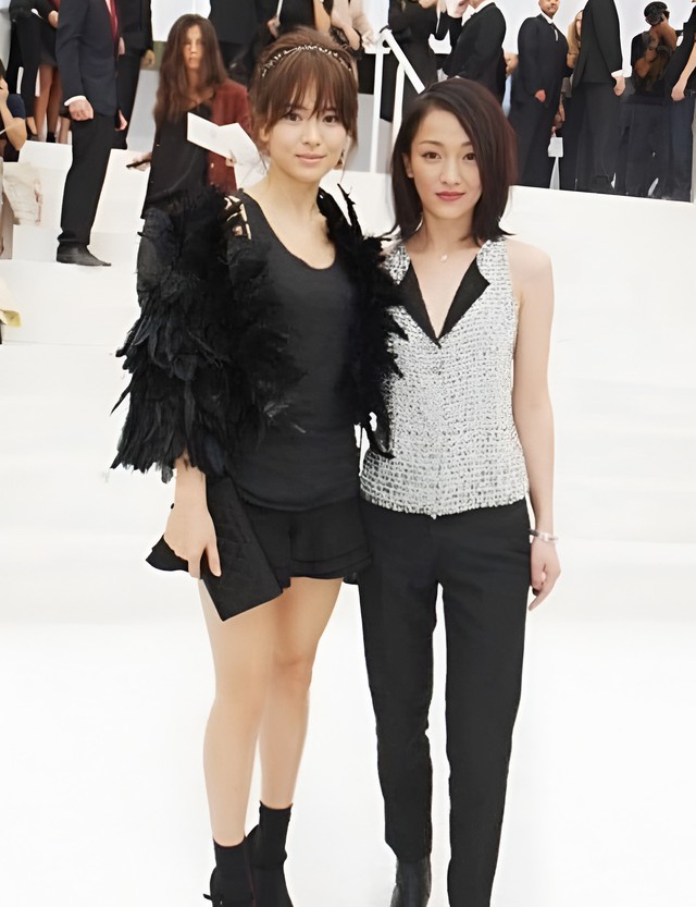 Những lần Song Hye Kyo chung khung hình với mỹ nhân Cbiz: Lấn át Triệu Vy nhưng lại thua Chương Tử Di, Châu Tấn - Ảnh 5.