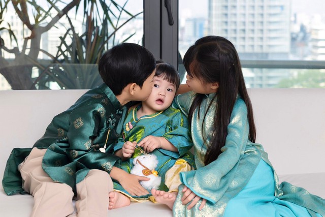 Đặng Thu Thảo hiếm hoi khoe &aacute;i nữ: Con g&aacute;i cả c&agrave;ng lớn c&agrave;ng xinh, gia đ&igrave;nh n&agrave;ng hậu 3 con hiện tại ra sao? - Ảnh 4.