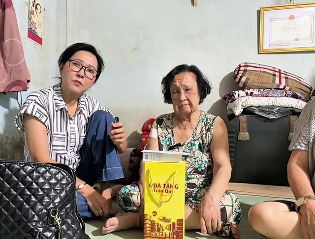 Nữ nghệ sĩ bật khóc nức nở: "Trong người tôi không có nổi 10 ngàn"- Ảnh 1.