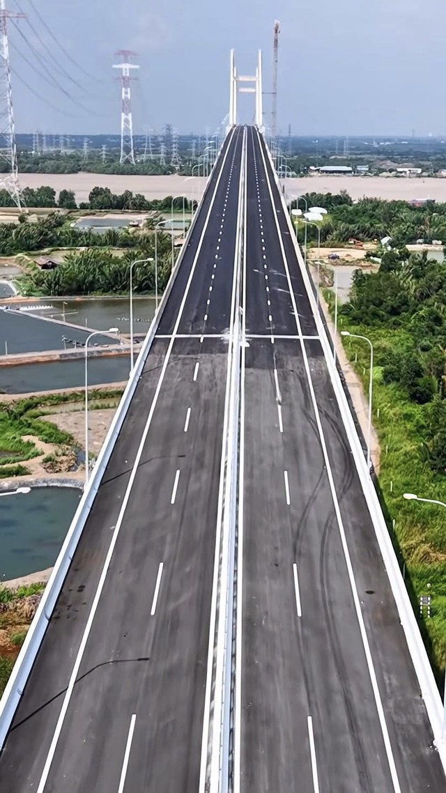 Cao tốc Bến Lức - Long Th&agrave;nh th&ocirc;ng xe to&agrave;n tuyến từ 1-10 - Ảnh 4.