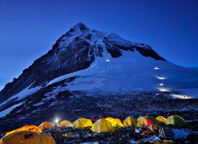 Ngọn núi cao nhất thế giới có thực sự là đỉnh Everest không? - Ảnh 1.