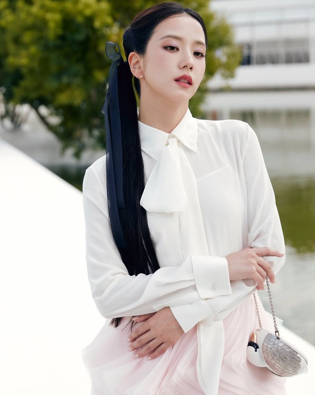 Lý do khiến Jisoo (BLACKPINK) bật khóc đẫm lệ ở Paris Fashion Week- Ảnh 3.