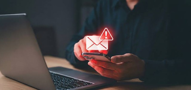 Tham gia nh&oacute;m chat 80 th&agrave;nh vi&ecirc;n, người phụ nữ mất sạch 8,2 tỷ đồng tiền tiết kiệm - Ảnh 2.