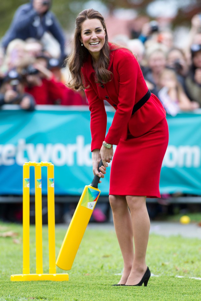 Công chúa Charlotte 11 tuổi nối nghiệp mẹ theo cách đặc biệt: Gia nhập đội netball, vợ chồng William và Kate đích thân đưa con đi thi đấu - Ảnh 10.