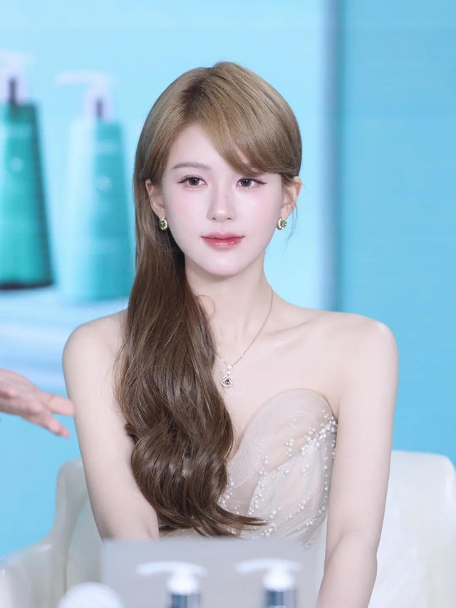 Triệu Lộ Tư chuyện gì cũng dám làm - Ảnh 2.