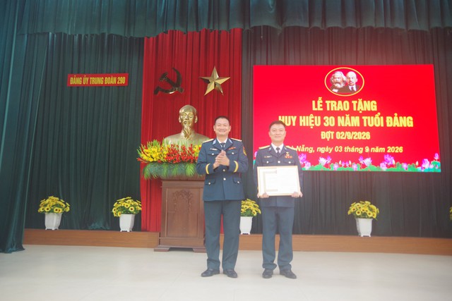 Trung đo&agrave;n ra-đa 290 khẩn trương trở lại nhiệm vụ sau kỳ nghỉ lễ 2-9 - Ảnh 2.