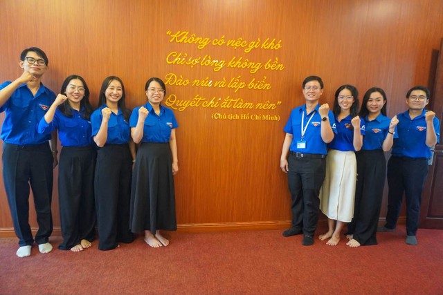 Không gian văn hóa Hồ Chí Minh tại Ban Quản lý Đường sắt đô thị: Điểm hội tụ tư tưởng và tâm hồn của những người kiến tạo mạng lưới giao thông tương lai - Ảnh 1.