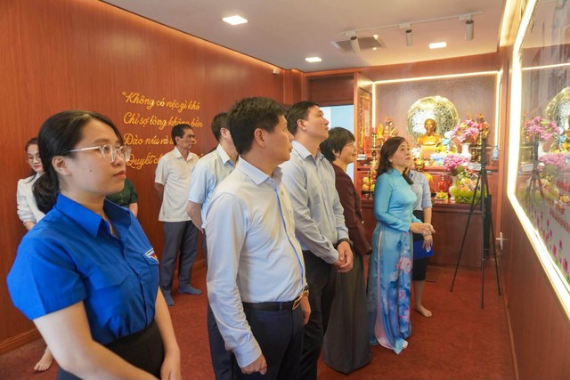 Không gian văn hóa Hồ Chí Minh tại Ban Quản lý Đường sắt đô thị: Điểm hội tụ tư tưởng và tâm hồn của những người kiến tạo mạng lưới giao thông tương lai - Ảnh 3.