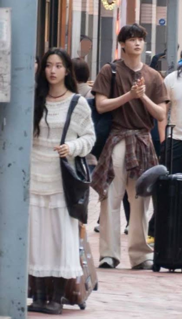Moon Ga Young lộ diện giữa nghi vấn hẹn h&ograve; Lee Jong Suk, visual th&aacute;i độ thế n&agrave;o m&agrave; g&acirc;y x&ocirc;n xao?- Ảnh 11.