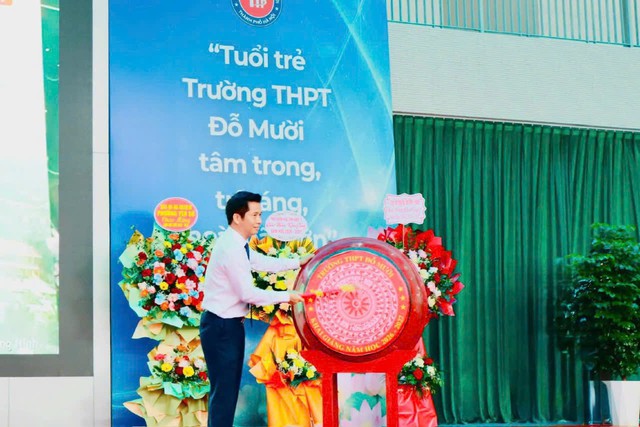 Rộn r&agrave;ng ng&agrave;y khai giảng năm học 2026&ndash;2027 tại Trường THPT Đỗ Mười - Ảnh 2.