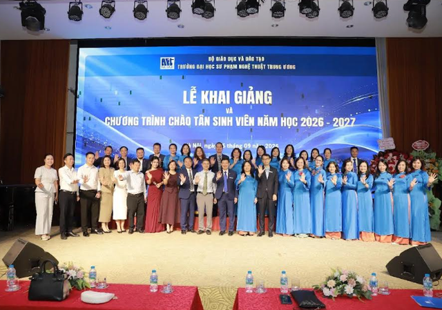 Trường Đại học Sư phạm Nghệ thuật Trung ương khai giảng năm học mới: tự h&agrave;o d&ograve;ng chảy s&aacute;ng tạo, vươn tầm bức ph&aacute; trong kỷ nguy&ecirc;n số - Ảnh 5.