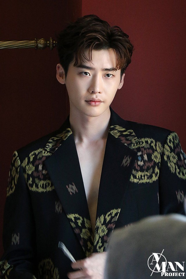 Vừa chia tay IU, Lee Jong Suk và "tiểu tam tin đồn" Moon Ga Young liền hẹn hò ở sự kiện lớn, hiên ngang khoe tín vật tình yêu- Ảnh 7.