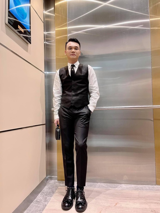 Ca sĩ Việt l&agrave; "tr&ugrave;m" bất động sản: Tiền đi h&aacute;t mua cả cơ ngơi từ Nam ra Bắc, xế hộp tiền tỷ đếm kh&ocirc;ng xuể- Ảnh 9.