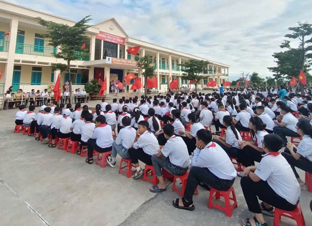 TP. Hồ Chí Minh giao tự chủ tài chính cho 237 đơn vị giáo dục: Hơn 3.848 tỷ đồng vẫn là “bệ đỡ” ngân sách - Ảnh 4.