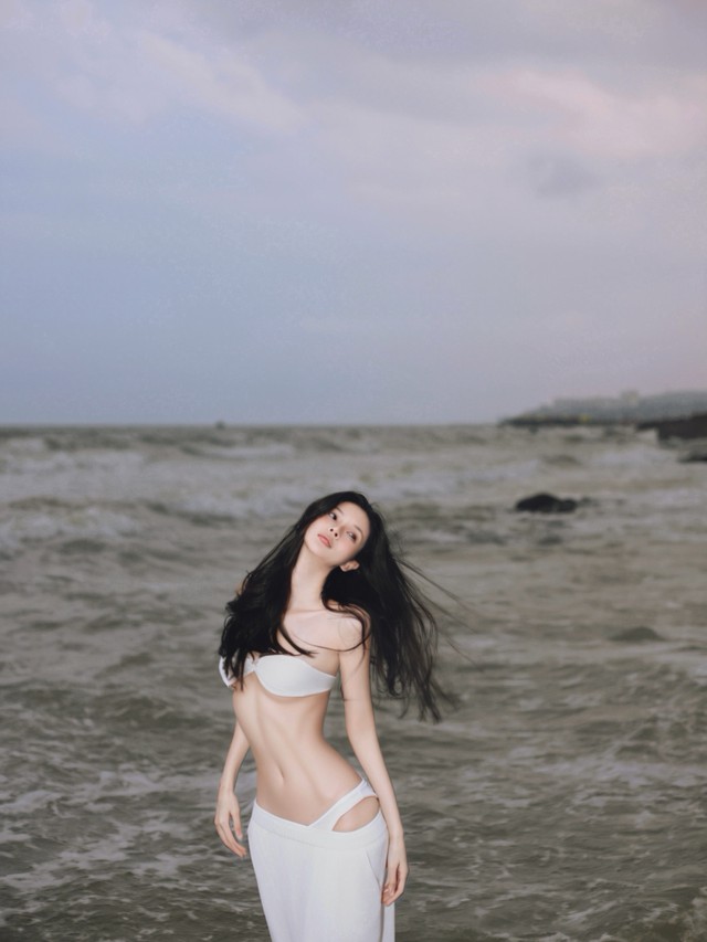 Hương Giang khoe "si&ecirc;u v&ograve;ng 2", netizen ph&aacute;n cỡ top 1 Trung Quốc- Ảnh 5.