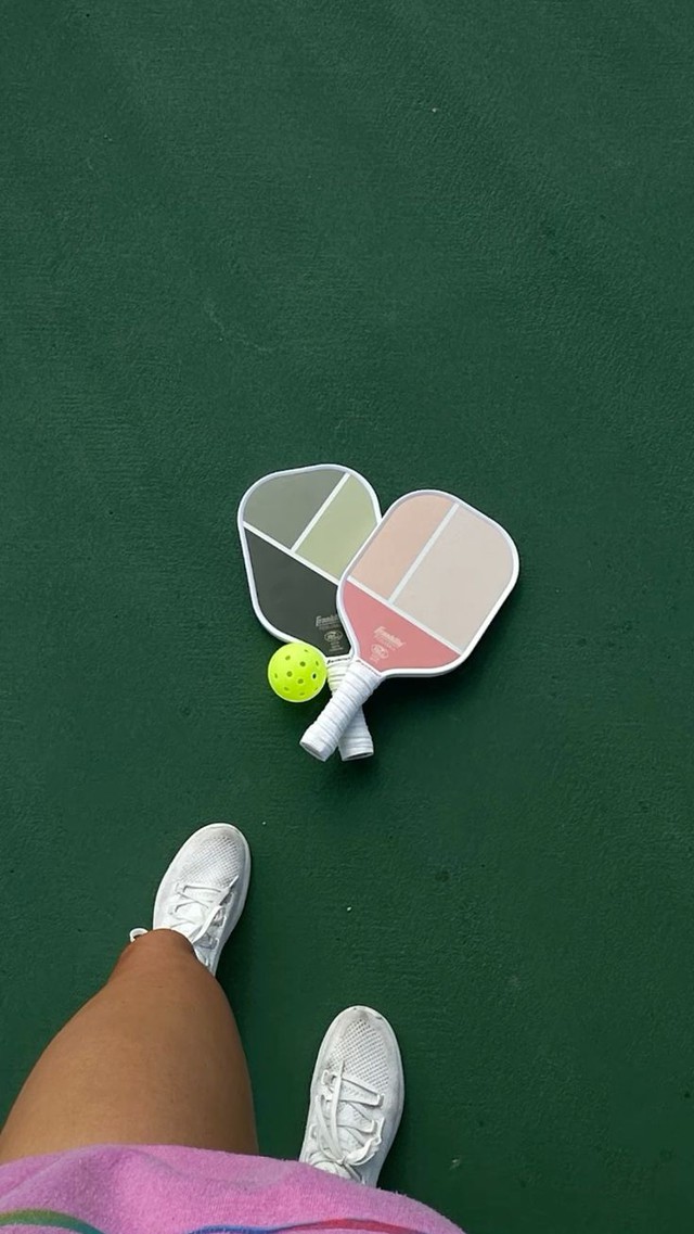 33 tuổi, vì sao tôi thích ra sân chạy theo quả bóng pickleball? Vì tới lúc cần một thứ để mê mà không cần phải giỏi- Ảnh 1.