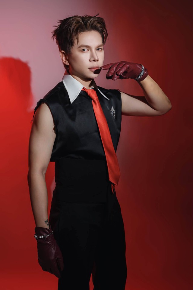 Mẹ l&agrave; c&ocirc; gi&aacute;o dạy nhạc cho cả showbiz, ca sĩ Việt cứ cất giọng c&oacute; ngay hit bự cả nước thuộc- Ảnh 3.