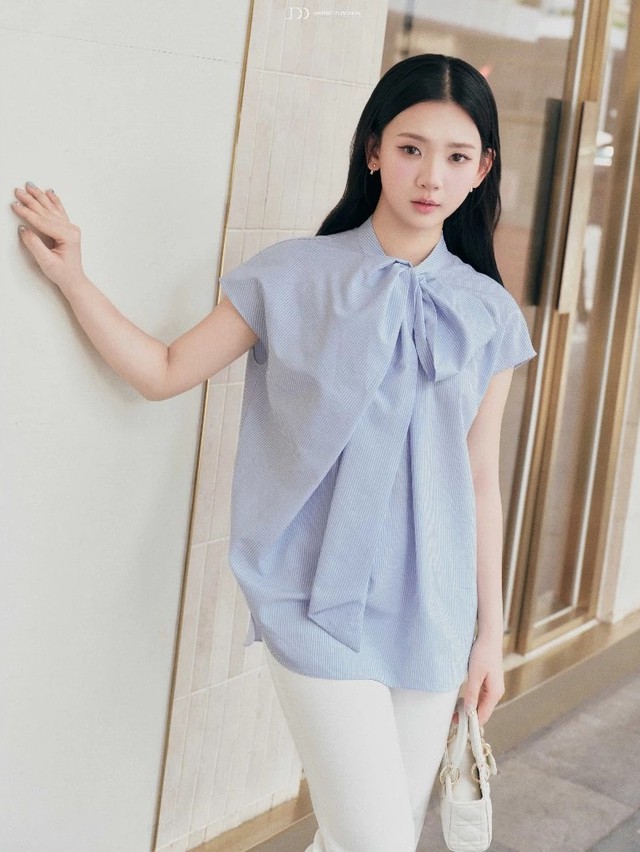 Sale 9 / 9: 9 Mẫu áo sơ mi đẹp phối quần jeans và chân váy cực Chất - Ảnh 5. Sale 9 / 9: 9 Mẫu áo sơ mi đẹp phối quần jeans và chân váy cực Chất - Ảnh 5.