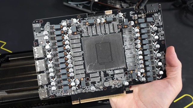 Chi 1.800 euro mua RTX 5090, game thủ nhận về chiếc card không có cả GPU lẫn bộ nhớ- Ảnh 5.