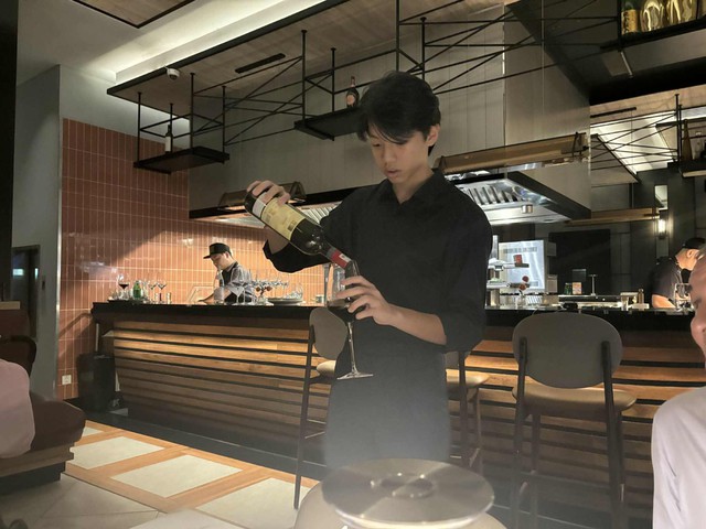 Cường Đ&ocirc; La v&agrave; Hồ Ngọc H&agrave; cho con trai học trường đắt đỏ nhất TP.HCM- Ảnh 4.