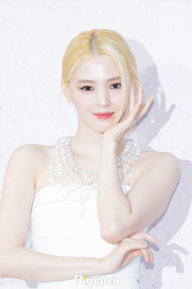 Han So Hee đẹp phát sáng, đúng nghĩa "Bạch Tuyết" vạn người mê!- Ảnh 6.