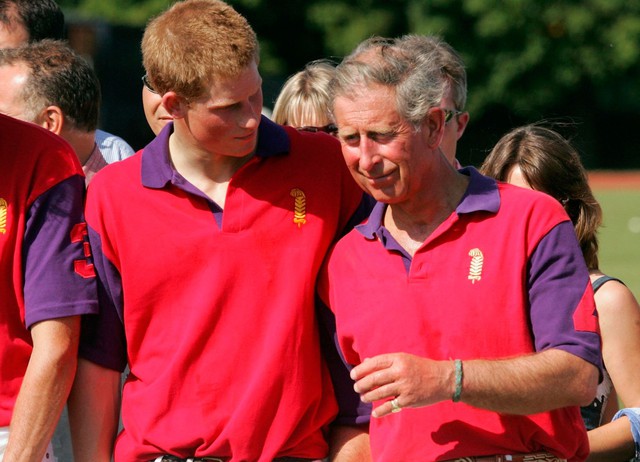 Vua Charles ra tín hiệu cứng rắn ngay khi Harry - Meghan trở lại Anh: Cánh cửa gia đình có thể mở, nhưng cánh cửa Hoàng gia thì không- Ảnh 2.