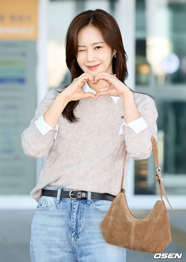 Ngọc trai đen showbiz nhan sắc bừng sáng vẫn chịu cảnh xếp sau mỹ nữ huyền thoại, chưa từng biết xấu là gì - Ảnh 8.