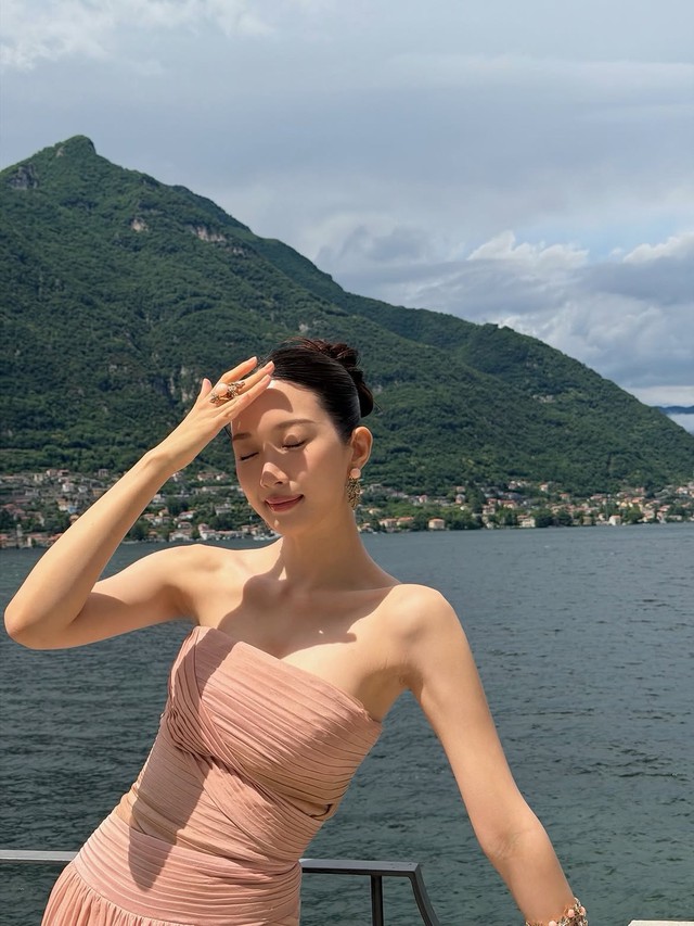 Moon Ga Young lộ diện giữa nghi vấn hẹn h&ograve; Lee Jong Suk, visual th&aacute;i độ thế n&agrave;o m&agrave; g&acirc;y x&ocirc;n xao?- Ảnh 1.