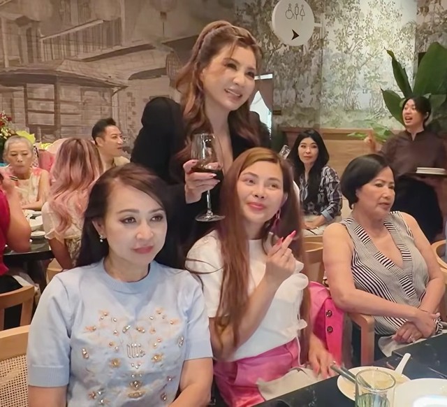 Vợ cũ Bằng Kiều nói thẳng chuyện lấy chồng tuổi 60 - Ảnh 1.