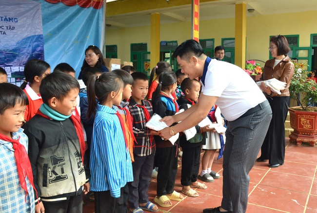 Câu lạc bộ CEO 1983: Khánh thành và bàn giao hai phòng học tại Điện Biên

- Ảnh 4.