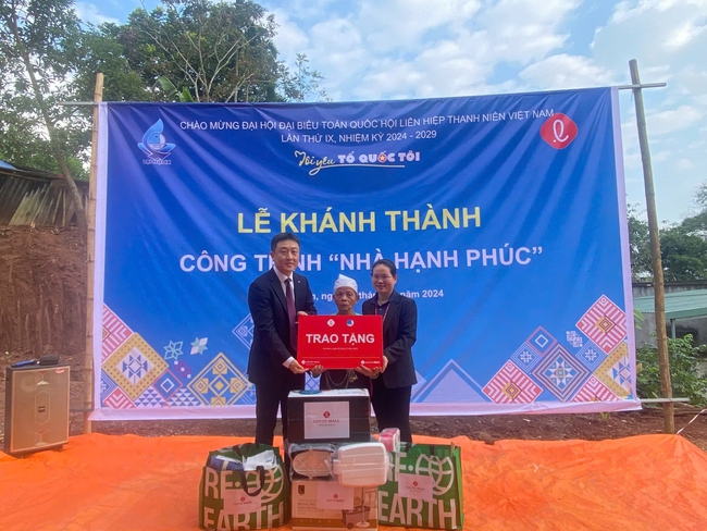Bàn giao “Nhà hạnh phúc” cho cựu thanh niên xung phong- Ảnh 2. Bàn giao “Nhà hạnh phúc” cho cựu thanh niên xung phong- Ảnh 2.