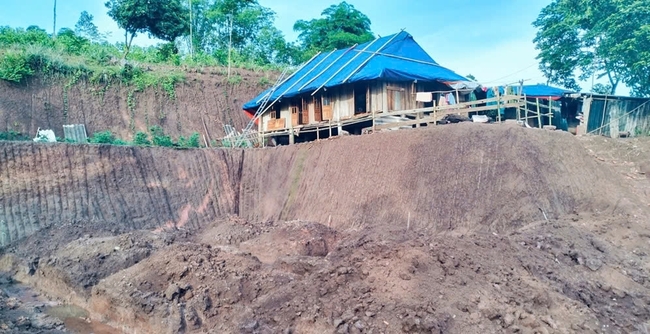 Bàn giao “Nhà hạnh phúc” cho cựu thanh niên xung phong- Ảnh 1. Bàn giao “Nhà hạnh phúc” cho cựu thanh niên xung phong- Ảnh 1.
