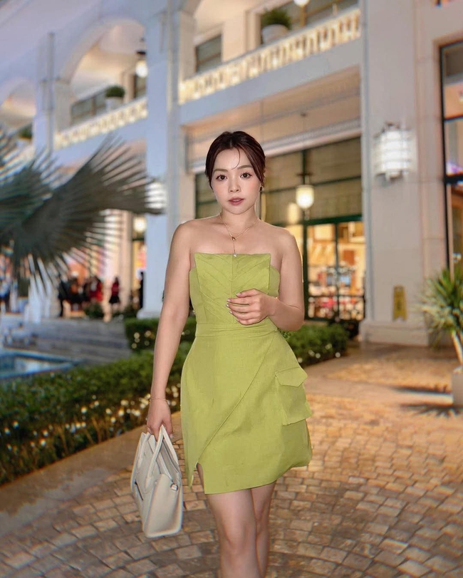 Hot mom Trinh Phạm thẳng thắn chia sẻ: “Làm mẹ 2 con, mình không xấu hổ để thừa nhận rằng…”- Ảnh 1.
