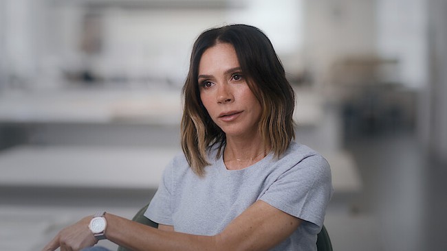 Victoria Beckham bị tắt mic v&igrave; h&aacute;t qu&aacute; dở- Ảnh 1.