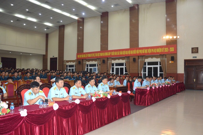 Học viện Phòng không - Không quân giao lưu truyền cảm hứng, khơi dậy khát vọng cống hiến cho học viên khoá 71- Ảnh 2. Học viện Phòng không - Không quân giao lưu truyền cảm hứng, khơi dậy khát vọng cống hiến cho học viên khoá 71- Ảnh 2.