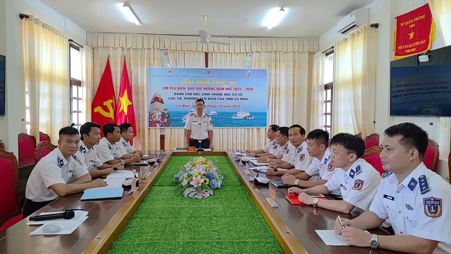 Hải đoàn 42 phát động Cuộc thi “Em yêu biển, đảo quê hương”- Ảnh 1. Hải đoàn 42 phát động Cuộc thi “Em yêu biển, đảo quê hương”- Ảnh 1.