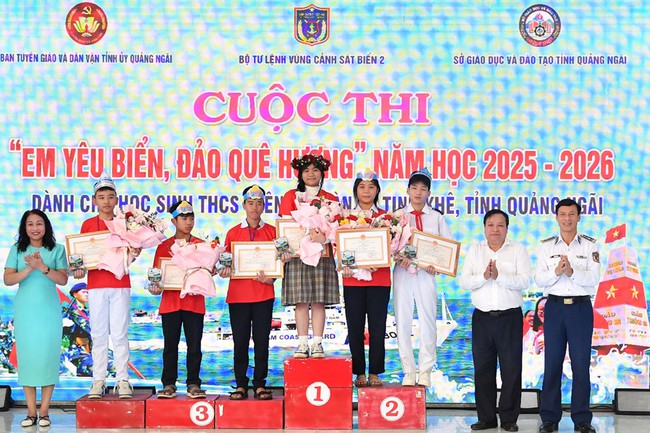 Từ b&atilde;i biển Tịnh Kh&ecirc;, gieo mầm y&ecirc;u biển đảo trong tr&aacute;i tim học tr&ograve;- Ảnh 4.