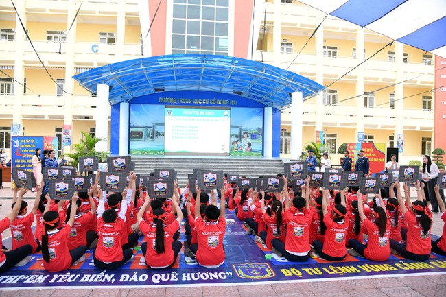 S&ocirc;i nổi cuộc thi "Em y&ecirc;u biển, đảo qu&ecirc; hương" tại Hải Ph&ograve;ng- Ảnh 2.