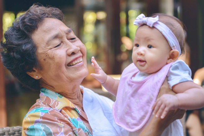 Bố mẹ thu nhập thấp, cuộc sống bề bộn, mấy tháng nghỉ hè nếu không nhờ ông bà thì đứa trẻ biết phải làm sao?- Ảnh 2. Bố mẹ thu nhập thấp, cuộc sống bề bộn, mấy tháng nghỉ hè nếu không nhờ ông bà thì đứa trẻ biết phải làm sao?- Ảnh 2.