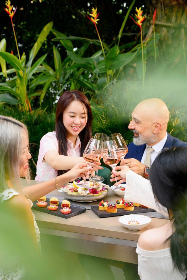 Không phải Thái Lan hay Singapore, Việt Nam mới là cái tên đang dẫn đầu xu hướng du lịch triệu đô làm khuynh đảo toàn cầu- Ảnh 7. Không phải Thái Lan hay Singapore, Việt Nam mới là cái tên đang dẫn đầu xu hướng du lịch triệu đô làm khuynh đảo toàn cầu- Ảnh 7.