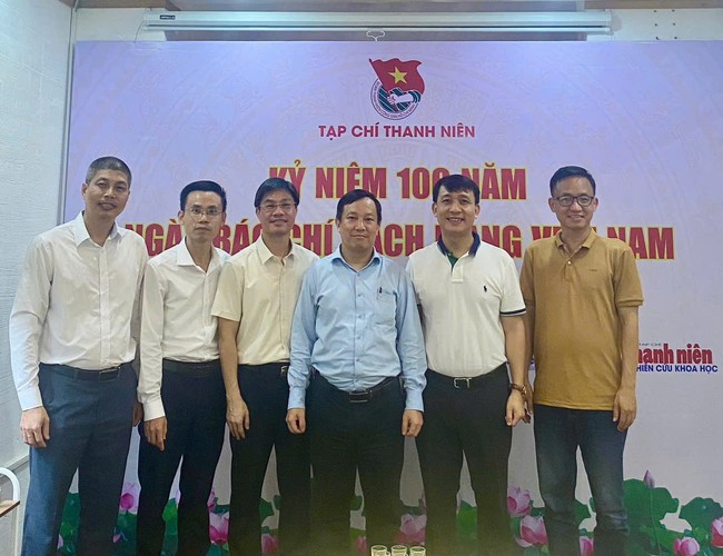 Tạp chí Thanh niên tổ chức kỷ niệm 100 năm Ngày Báo chí cách mạng Việt Nam- Ảnh 13. Tạp chí Thanh niên tổ chức kỷ niệm 100 năm Ngày Báo chí cách mạng Việt Nam- Ảnh 13.