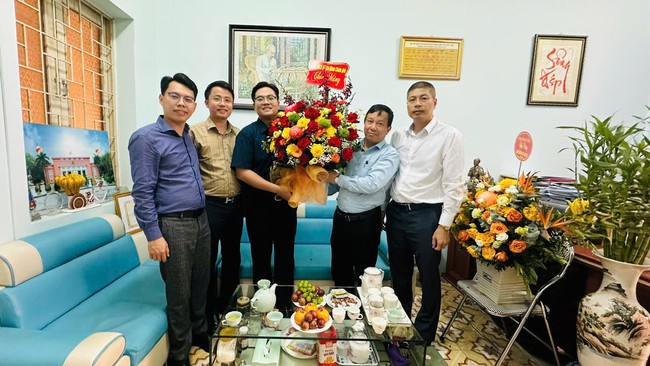 Tạp chí Thanh niên tổ chức kỷ niệm 100 năm Ngày Báo chí cách mạng Việt Nam- Ảnh 12. Tạp chí Thanh niên tổ chức kỷ niệm 100 năm Ngày Báo chí cách mạng Việt Nam- Ảnh 12.