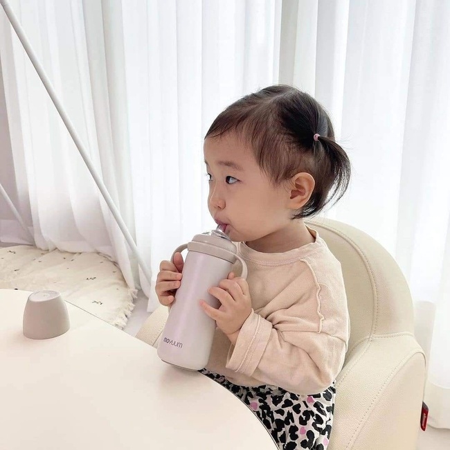 Có thể mẹ không biết, ngoài thủy tinh và nhựa còn có BÌNH SỮA INOX: Bền, an toàn, tuyệt đối không giải phóng vi nhựa- Ảnh 2. Có thể mẹ không biết, ngoài thủy tinh và nhựa còn có BÌNH SỮA INOX: Bền, an toàn, tuyệt đối không giải phóng vi nhựa- Ảnh 2.