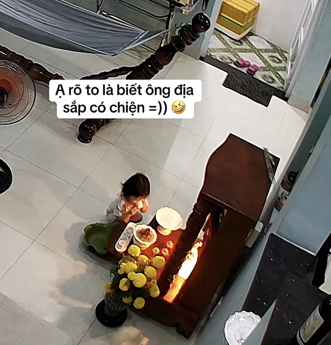 Nghe tiếng con gái "Ạ" một cái rõ to, mẹ bé đoán ngay sắp có chuyện xảy ra với... ông địa- Ảnh 2. Nghe tiếng hi88.com gái "Ạ" một cái rõ to, mẹ bé đoán ngay sắp có chuyện xảy ra với... ông địa- Ảnh 2.