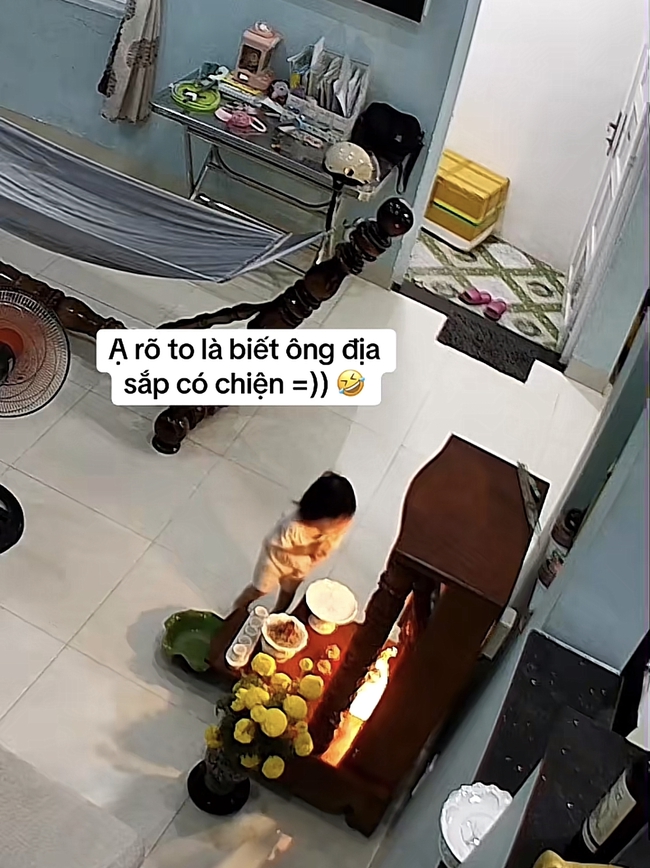 Nghe tiếng con gái "Ạ" một cái rõ to, mẹ bé đoán ngay sắp có chuyện xảy ra với... ông địa- Ảnh 1. Nghe tiếng hi88.com gái "Ạ" một cái rõ to, mẹ bé đoán ngay sắp có chuyện xảy ra với... ông địa- Ảnh 1.