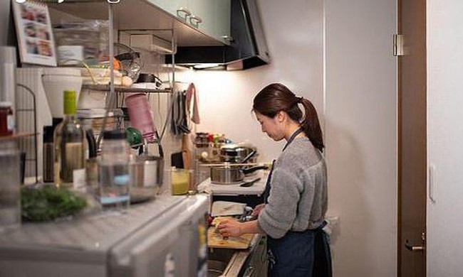 Tâm sự bỉm sữa: 9 năm sống như cơn lốc, chăm chồng con, lo sự nghiệp đổi lại 1 đống bệnh án... thì ra tôi đã đối xử tệ bạc với cơ thể mình đến thế- Ảnh 1. Tâm sự bỉm sữa: 9 năm sống như cơn lốc, chăm chồng con, lo sự nghiệp đổi lại 1 đống bệnh án... thì ra tôi đã đối xử tệ bạc với cơ thể mình đến thế- Ảnh 1.