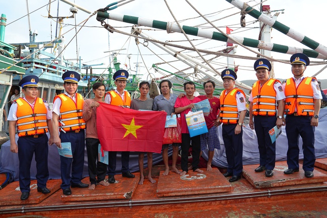 Sẵn sàng tạo bước đột phá, chuyển mình trong thời kỳ mới - Ảnh 9. Sẵn sàng tạo bước đột phá, chuyển mình trong thời kỳ mới - Ảnh 9.
