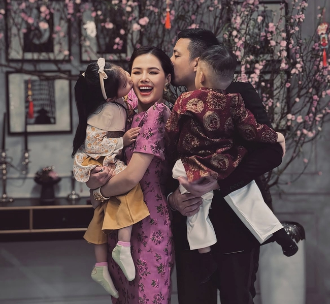 Ngắm ảnh hot mom Ngắm ảnh hot mom