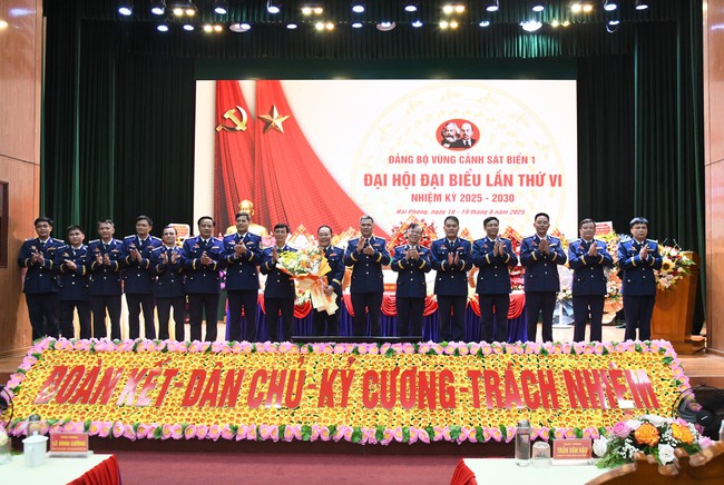 Sẵn sàng tạo bước đột phá, chuyển mình trong thời kỳ mới - Ảnh 10. Sẵn sàng tạo bước đột phá, chuyển mình trong thời kỳ mới - Ảnh 10.